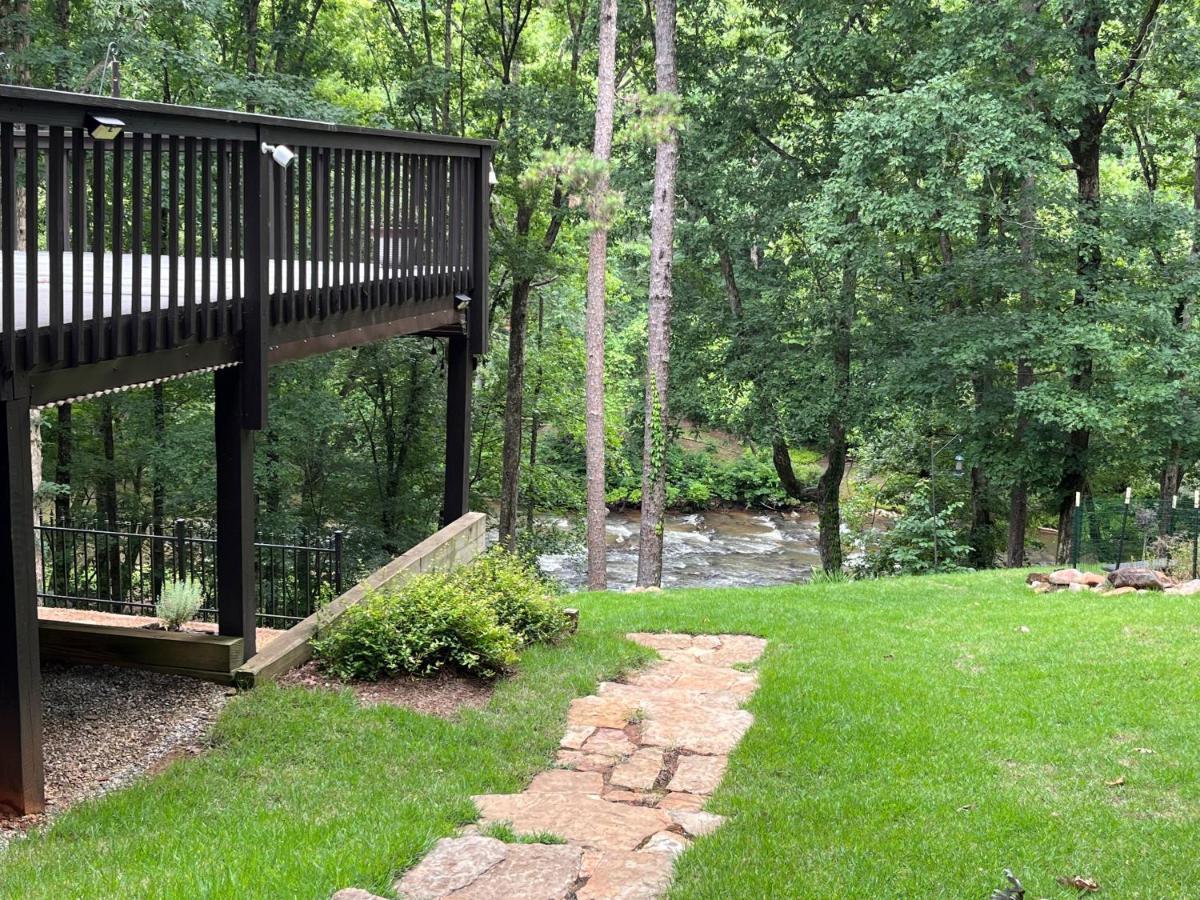 At Rivermist Homestay Dahlonega